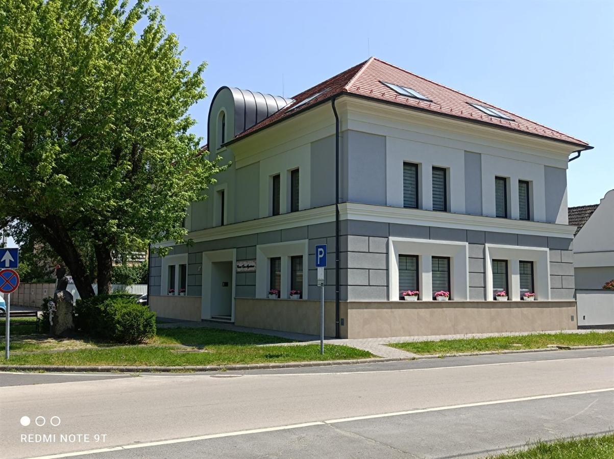 Corso Lux Apartman Gyula Zewnętrze zdjęcie