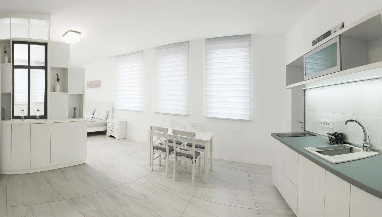 Corso Lux Apartman Gyula Zewnętrze zdjęcie