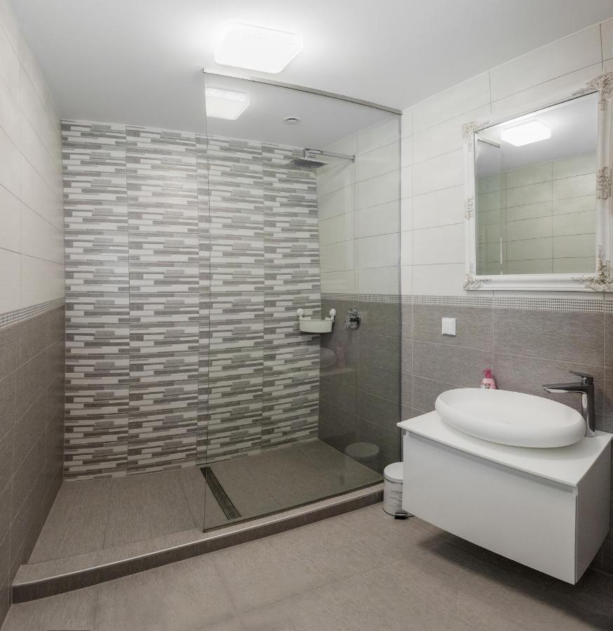 Corso Lux Apartman Gyula Zewnętrze zdjęcie