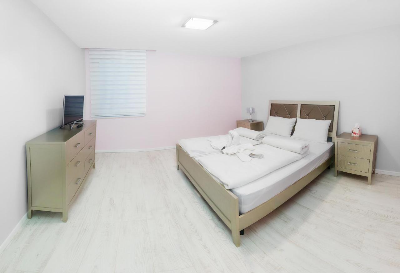 Corso Lux Apartman Gyula Zewnętrze zdjęcie
